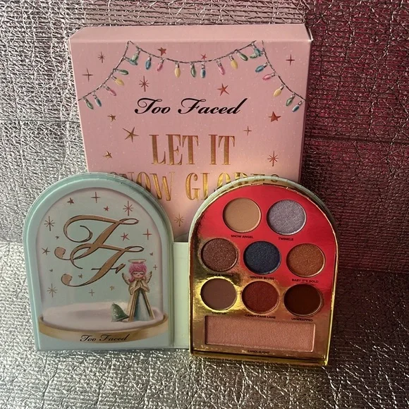 Too Faced Let it Snow Globes Set